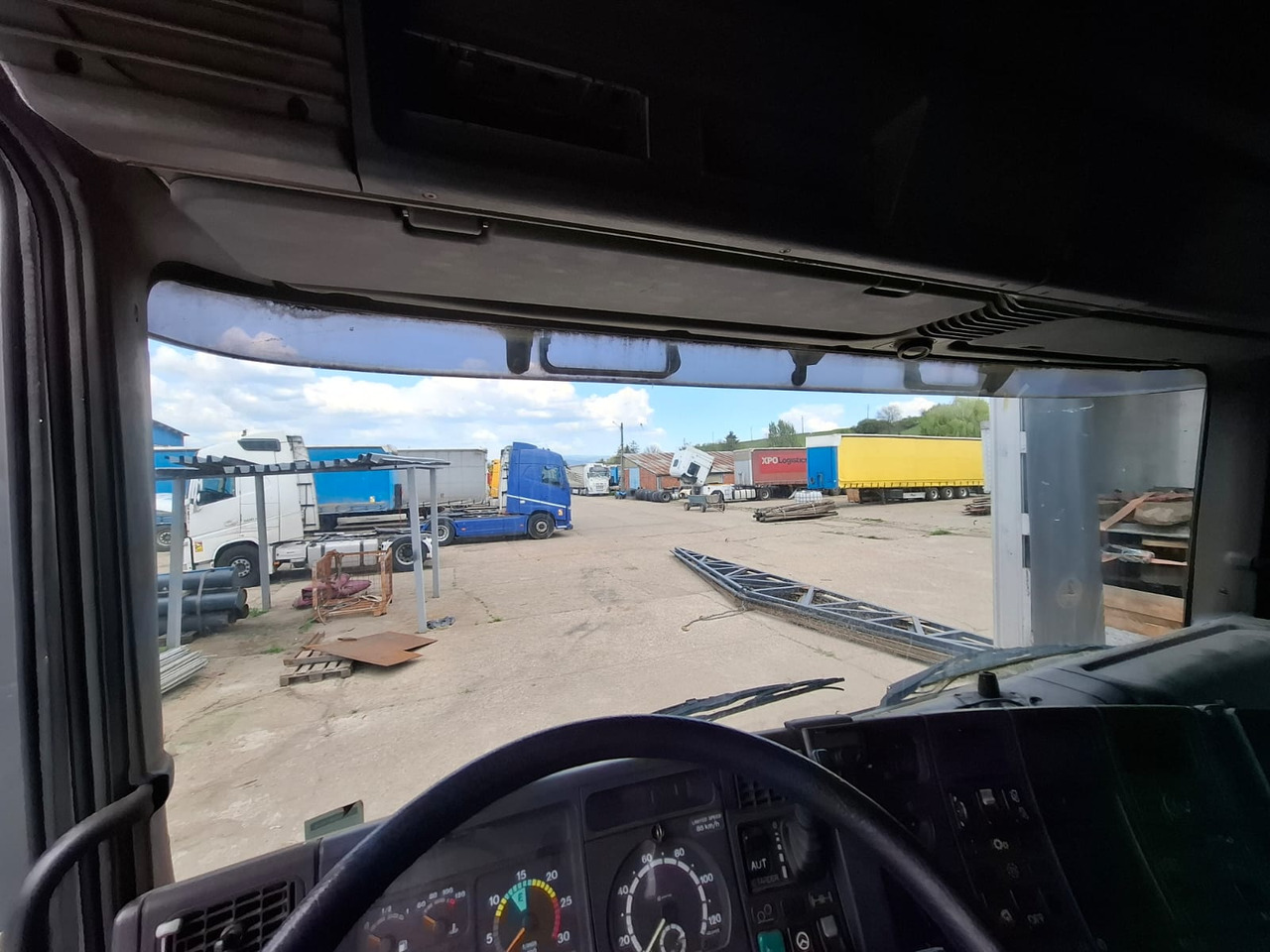 Scania B 6X2 - Влекач: снимка 4 Scania B 6X2 - Влекач: снимка 4