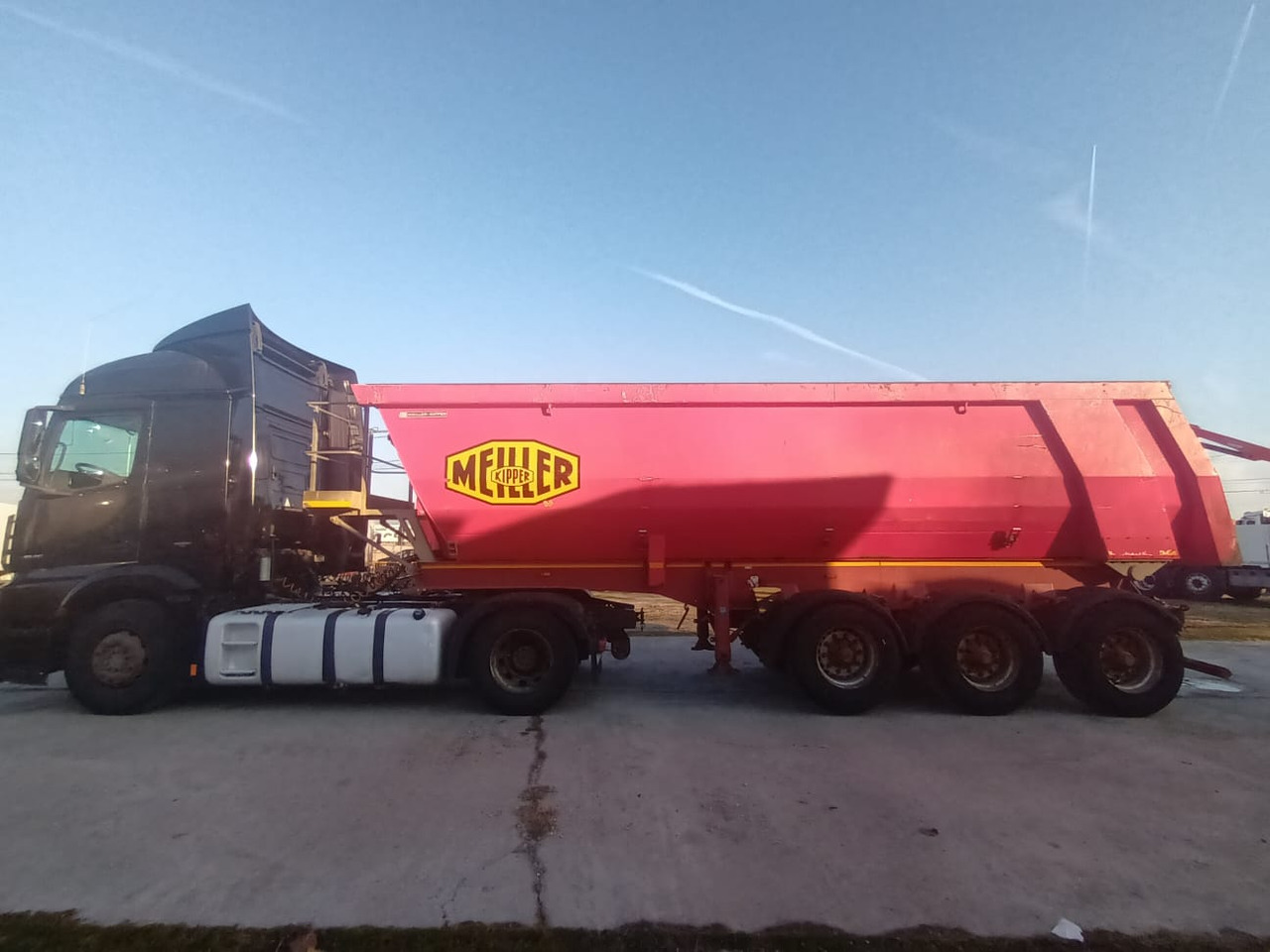 Tractor Head Mercedes-Benz Actros (2014) + Semi-trailer Tipper Meiller – Kipper (2004) - Влекач: снимка 4 Tractor Head Mercedes-Benz Actros (2014) + Semi-trailer Tipper Meiller – Kipper (2004) - Влекач: снимка 4