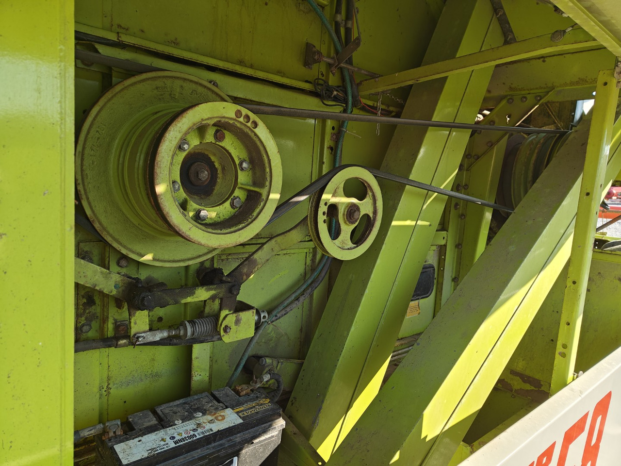 Зърнокомбайн CLAAS Dominator 58: снимка 17 Зърнокомбайн CLAAS Dominator 58: снимка 17