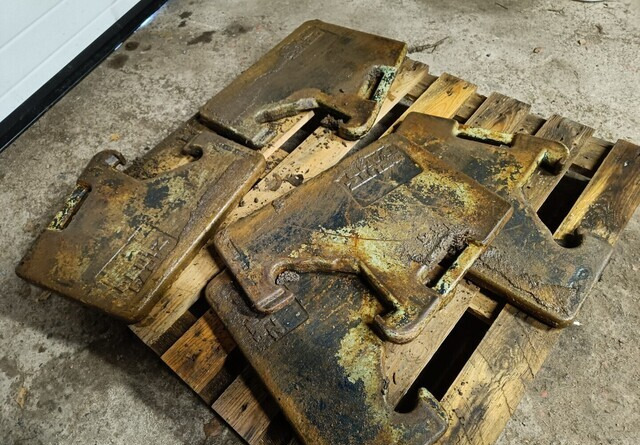 Deutz Fahr etupainot - Противовес за Трактор: снимка 4 Deutz Fahr etupainot - Противовес за Трактор: снимка 4