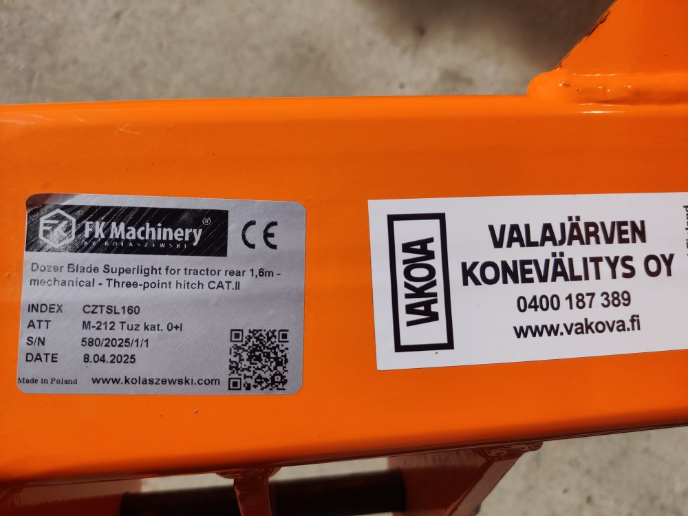 FK Machinery perälevy 160cm Tukipyörillä, terä hardox ura/sileä, kiinnitys CAT1 - Гребло за Трактор: снимка 3 FK Machinery perälevy 160cm Tukipyörillä, terä hardox ura/sileä, kiinnitys CAT1 - Гребло за Трактор: снимка 3