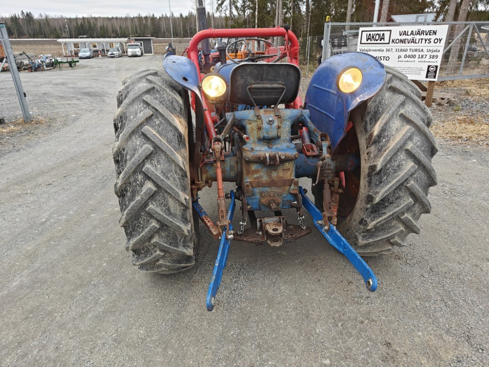 FORDSON Power Major - Трактор: снимка 3 FORDSON Power Major - Трактор: снимка 3