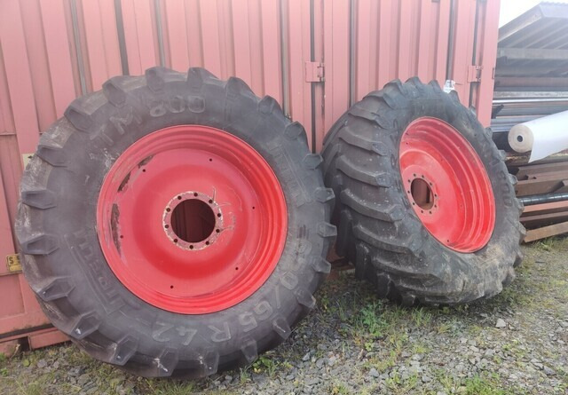 Fendt Takarenkaat 650/65R42 vanteineen - Гума за Трактор: снимка 1 Fendt Takarenkaat 650/65R42 vanteineen - Гума за Трактор: снимка 1