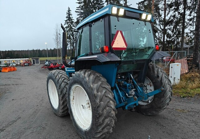 Ford County 1124 - kutoskoneella - KATSO VIDEO - Трактор: снимка 5 Ford County 1124 - kutoskoneella - KATSO VIDEO - Трактор: снимка 5