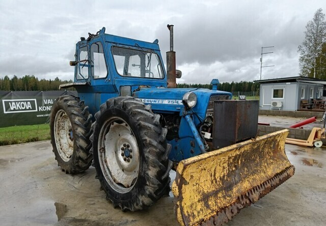 Ford County 754 Super 4 - VIDEO - Трактор: снимка 2 Ford County 754 Super 4 - VIDEO - Трактор: снимка 2