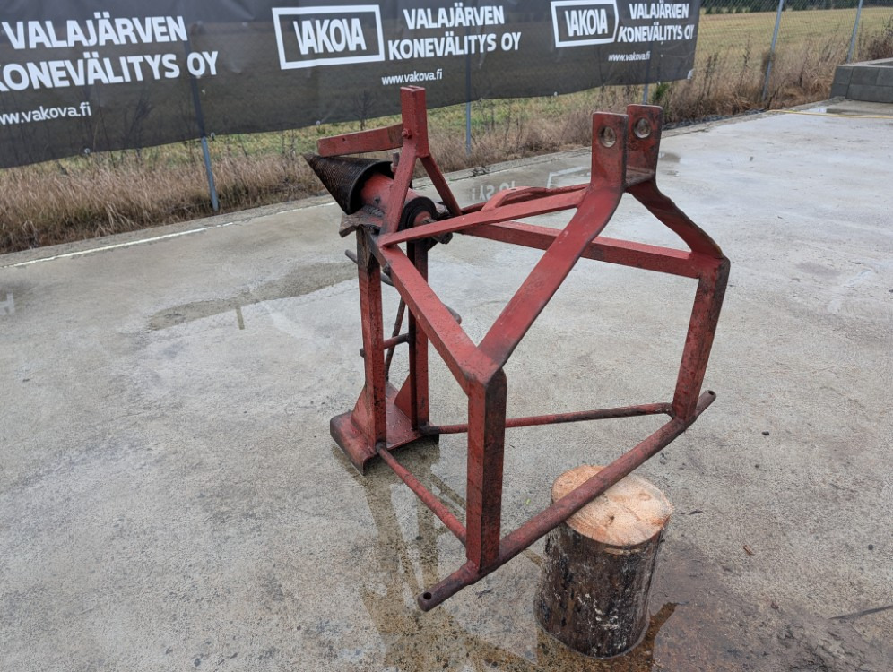 Halkaisukaira 175mm traktoriin - Цепачка за дърва: снимка 2 Halkaisukaira 175mm traktoriin - Цепачка за дърва: снимка 2