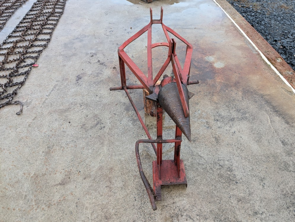 Halkaisukaira 175mm traktoriin - Цепачка за дърва: снимка 3 Halkaisukaira 175mm traktoriin - Цепачка за дърва: снимка 3