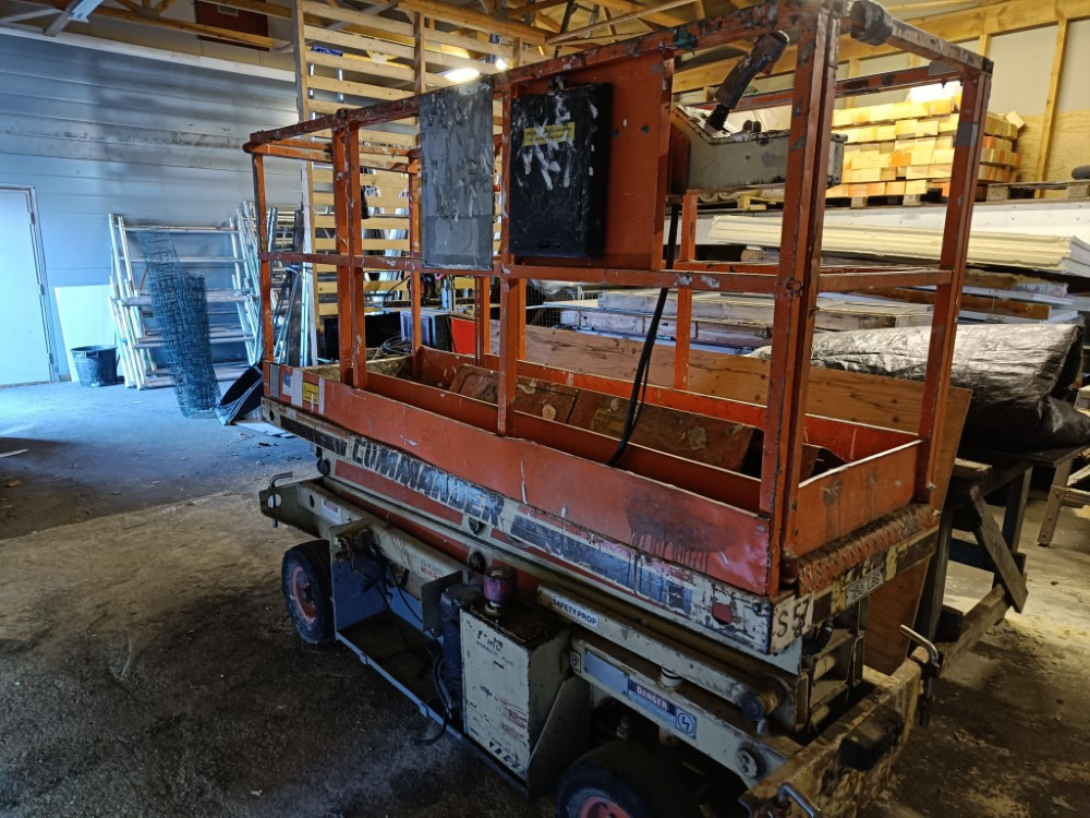 JLG Commander CM 20 N henkilönostin - Ножична работна платформа: снимка 1 JLG Commander CM 20 N henkilönostin - Ножична работна платформа: снимка 1