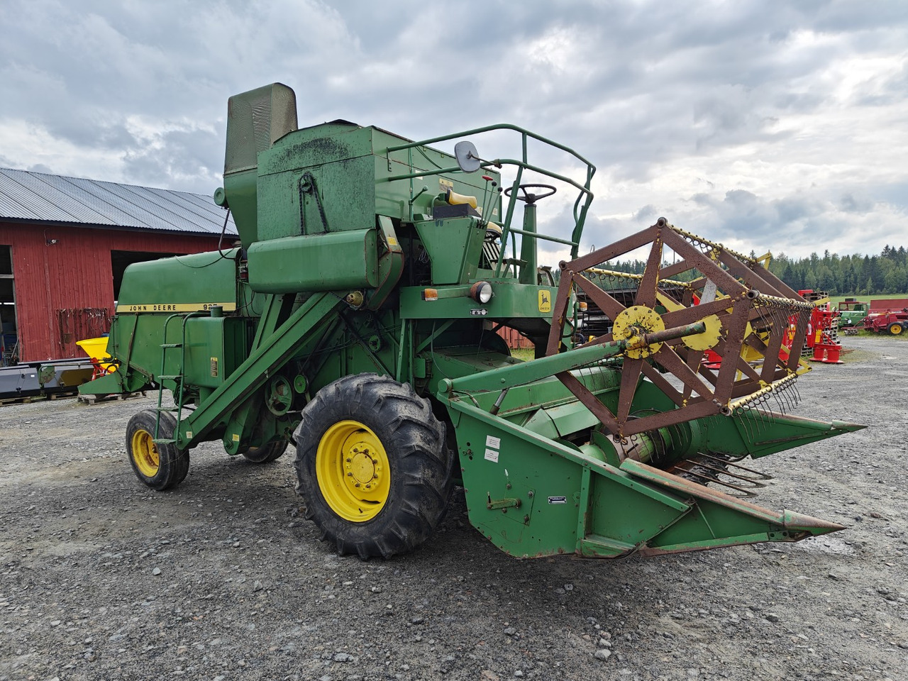 JOHN DEERE 925 leikkuupuimuri - Зърнокомбайн: снимка 5 JOHN DEERE 925 leikkuupuimuri - Зърнокомбайн: снимка 5