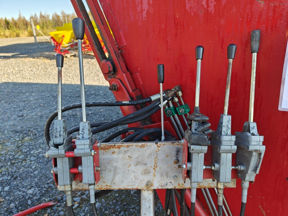 Картофокомбайн Juko Maximat perunan tai sipulin nostokone Katso video!: снимка 16