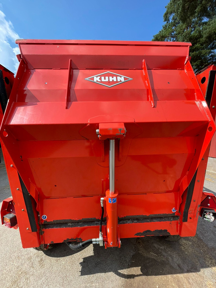 KUHN Primor 3570M hinattava paalisilppuri - Техника за животновъдство: снимка 4 KUHN Primor 3570M hinattava paalisilppuri - Техника за животновъдство: снимка 4