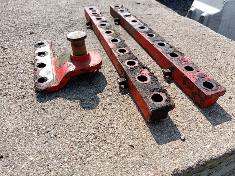 Kverneland E8 paluuauran kääntöpään liukupalat - Плуг: снимка 3 Kverneland E8 paluuauran kääntöpään liukupalat - Плуг: снимка 3