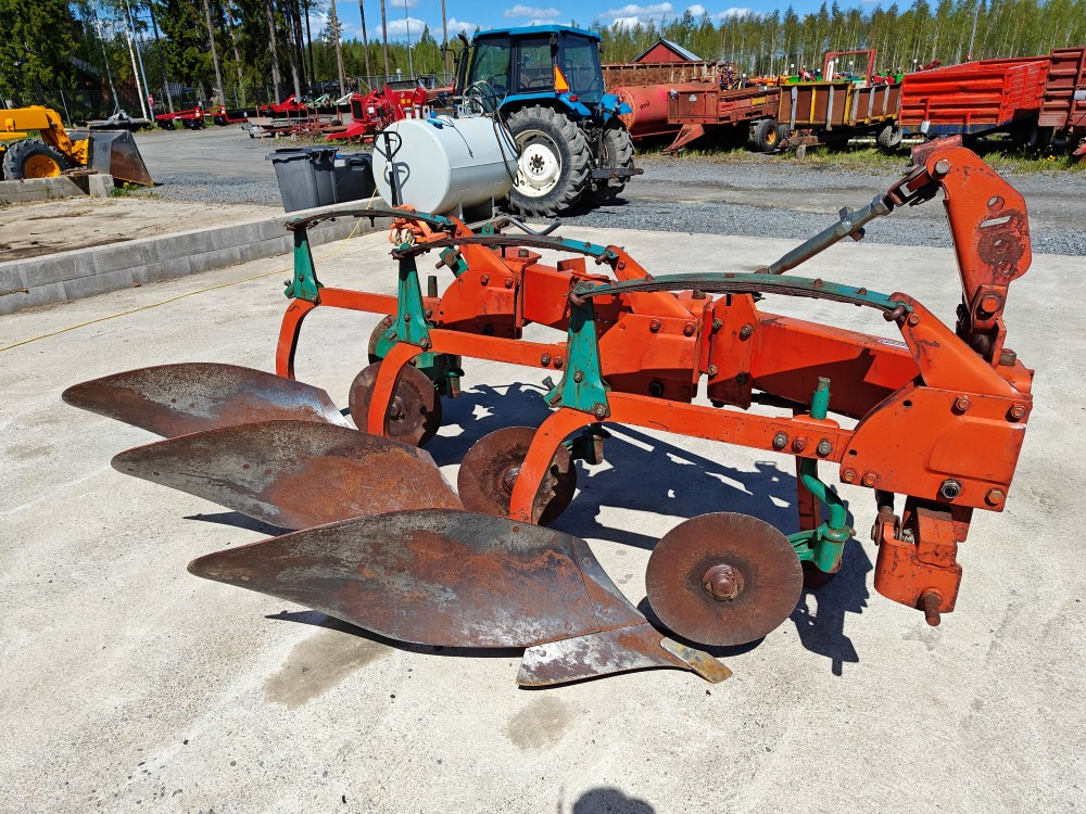 Плуг Kverneland Variomat AB8 sarka-aura 3-siipinen, mekaanisella viilunsäädöllä ja tukipyörällä: снимка 8