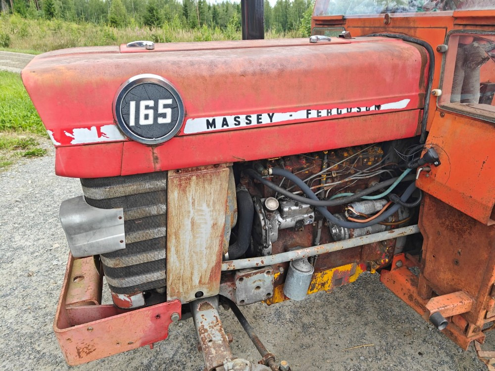 MASSEY FERGUSON 165S traktori, katso video! - Трактор: снимка 5 MASSEY FERGUSON 165S traktori, katso video! - Трактор: снимка 5