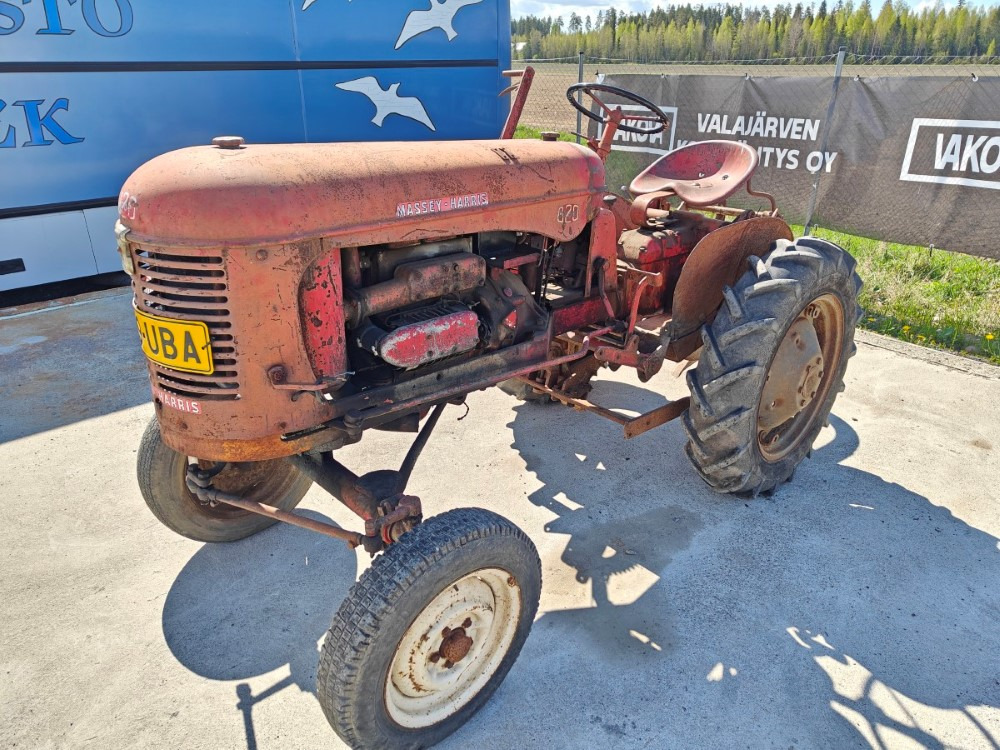 Massey Harris 820D harvinainen 2-sylinterinen diesel, katso video! - Трактор: снимка 2 Massey Harris 820D harvinainen 2-sylinterinen diesel, katso video! - Трактор: снимка 2