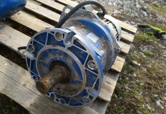 Промишлена климатична техника Puhaltimia sähkömoottoreineen 3kpl: снимка 8 Промишлена климатична техника Puhaltimia sähkömoottoreineen 3kpl: снимка 8