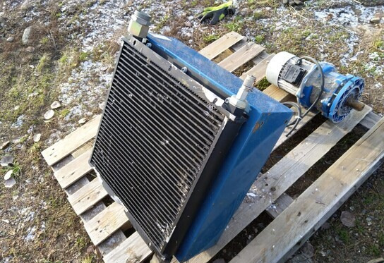 Промишлена климатична техника Puhaltimia sähkömoottoreineen 3kpl: снимка 18 Промишлена климатична техника Puhaltimia sähkömoottoreineen 3kpl: снимка 18