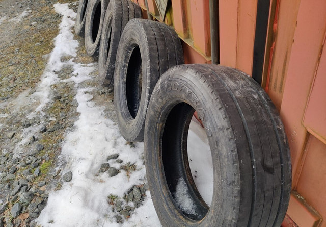 Renkaat 5 kpl koko 205/65R17.5 - Гума за Селскостопанска техника: снимка 4 Renkaat 5 kpl koko 205/65R17.5 - Гума за Селскостопанска техника: снимка 4