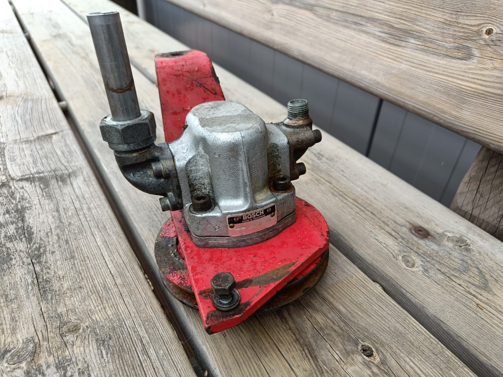 Sampo 410 hydrauliikkapumppu - Хидравлична помпа за Зърнокомбайн: снимка 1 Sampo 410 hydrauliikkapumppu - Хидравлична помпа за Зърнокомбайн: снимка 1