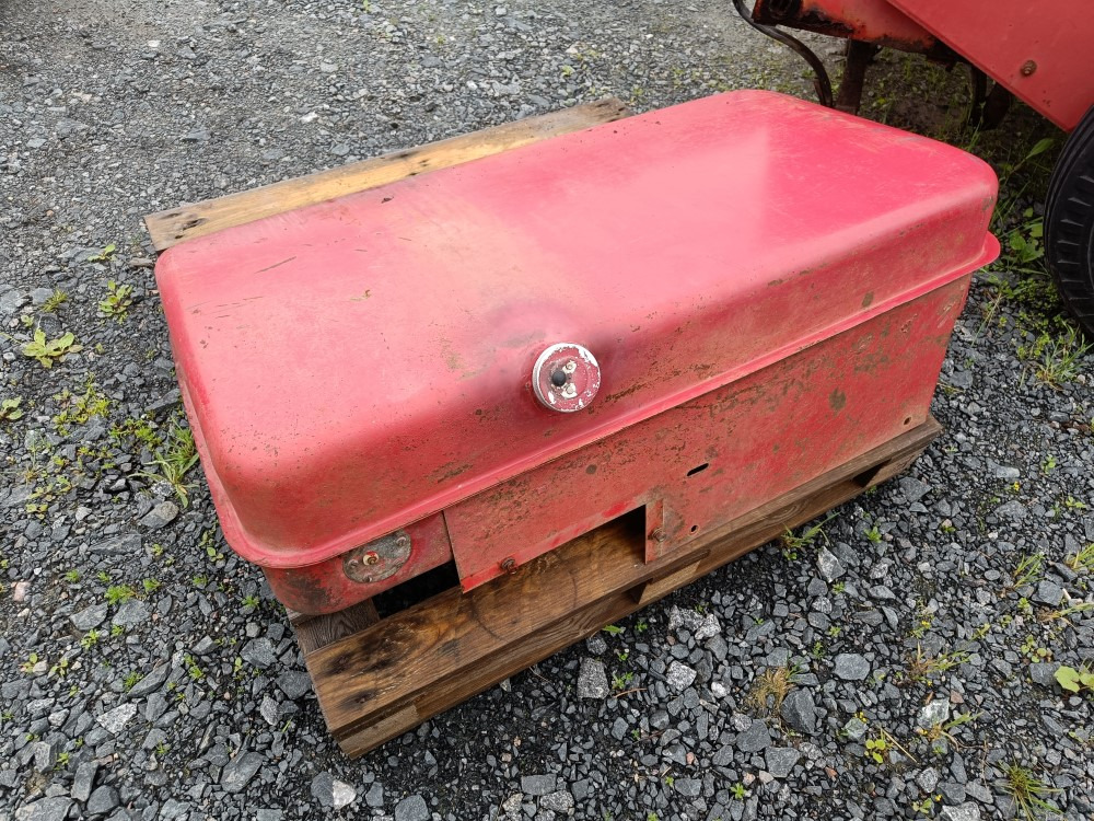 Sampo 410 polttoainetankki - Резервоар за гориво за Зърнокомбайн: снимка 3 Sampo 410 polttoainetankki - Резервоар за гориво за Зърнокомбайн: снимка 3