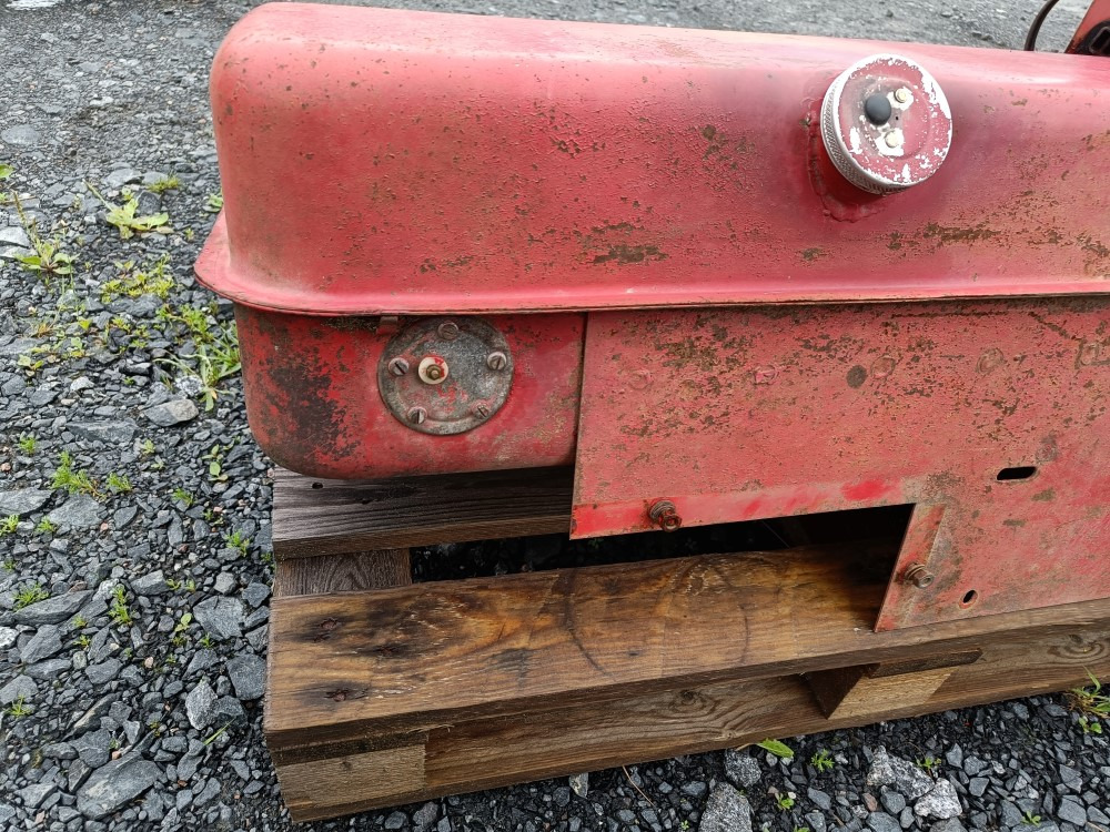 Sampo 410 polttoainetankki - Резервоар за гориво за Зърнокомбайн: снимка 5 Sampo 410 polttoainetankki - Резервоар за гориво за Зърнокомбайн: снимка 5