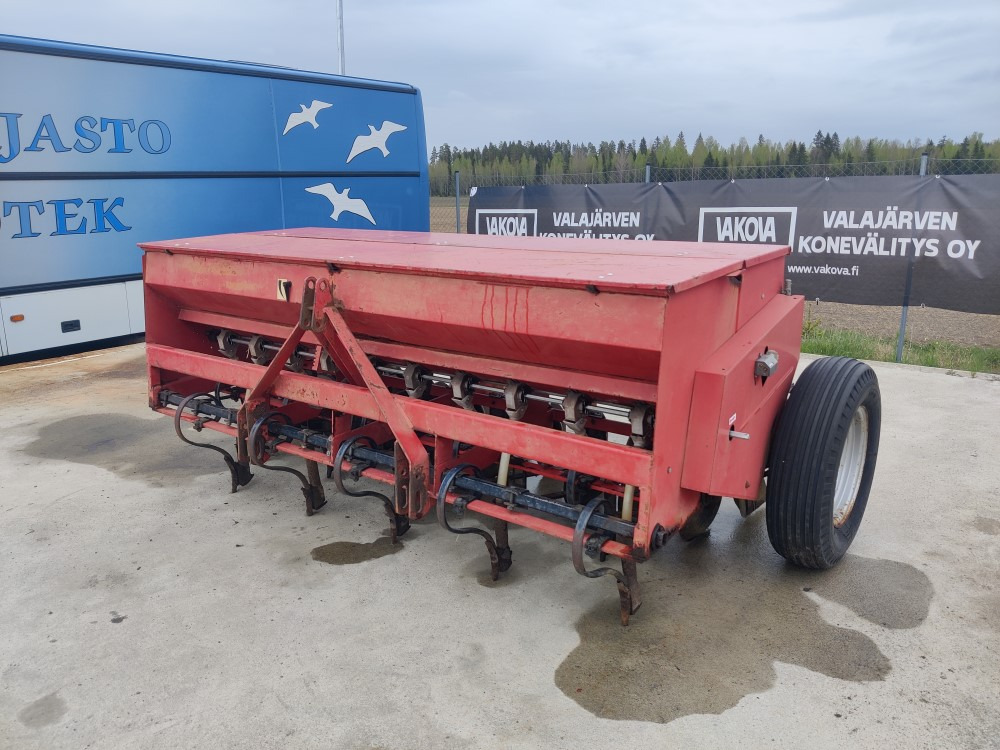 Simulta Junkkari 250cm kiekkovantailla - Комбинирана сеялка: снимка 1 Simulta Junkkari 250cm kiekkovantailla - Комбинирана сеялка: снимка 1