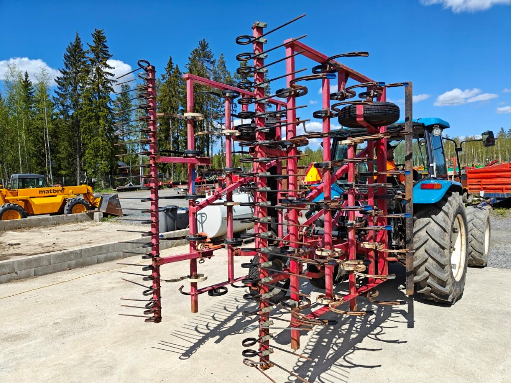VM 450 cm, hydraulisesti taittuva, etulana ja jälkihara, katso video! - Пружинна брана: снимка 3 VM 450 cm, hydraulisesti taittuva, etulana ja jälkihara, katso video! - Пружинна брана: снимка 3