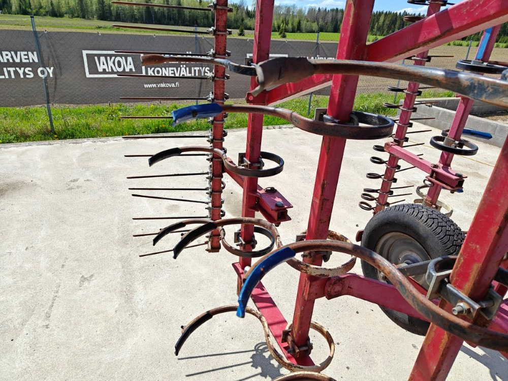 VM 450 cm, hydraulisesti taittuva, etulana ja jälkihara, katso video! - Пружинна брана: снимка 5 VM 450 cm, hydraulisesti taittuva, etulana ja jälkihara, katso video! - Пружинна брана: снимка 5