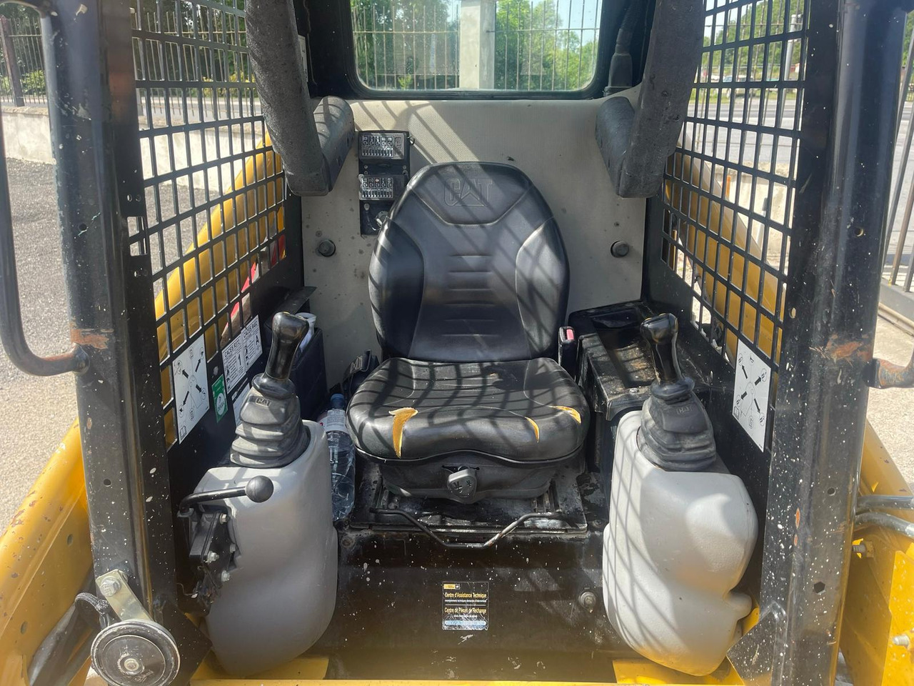 CATERPILLAR 216B3 - Мини челен товарач: снимка 4 CATERPILLAR 216B3 - Мини челен товарач: снимка 4