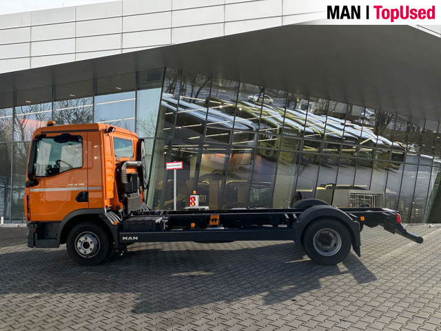 MAN TGL 12.190 4x2 BL CH - Шаси кабина: снимка 2 MAN TGL 12.190 4x2 BL CH - Шаси кабина: снимка 2
