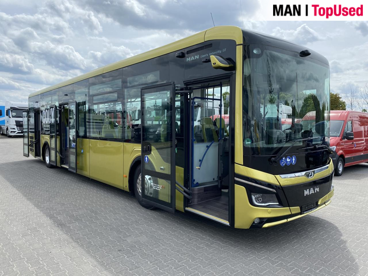MAN Intercity 43C Euro6 Luftfeder - Междуградски автобус: снимка 1 MAN Intercity 43C Euro6 Luftfeder - Междуградски автобус: снимка 1