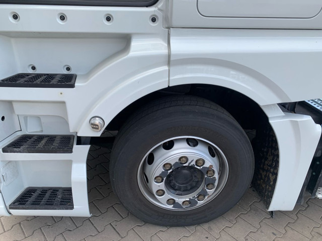 MAN TGX 18.470 4x2 LL SA - Влекач: снимка 5 MAN TGX 18.470 4x2 LL SA - Влекач: снимка 5