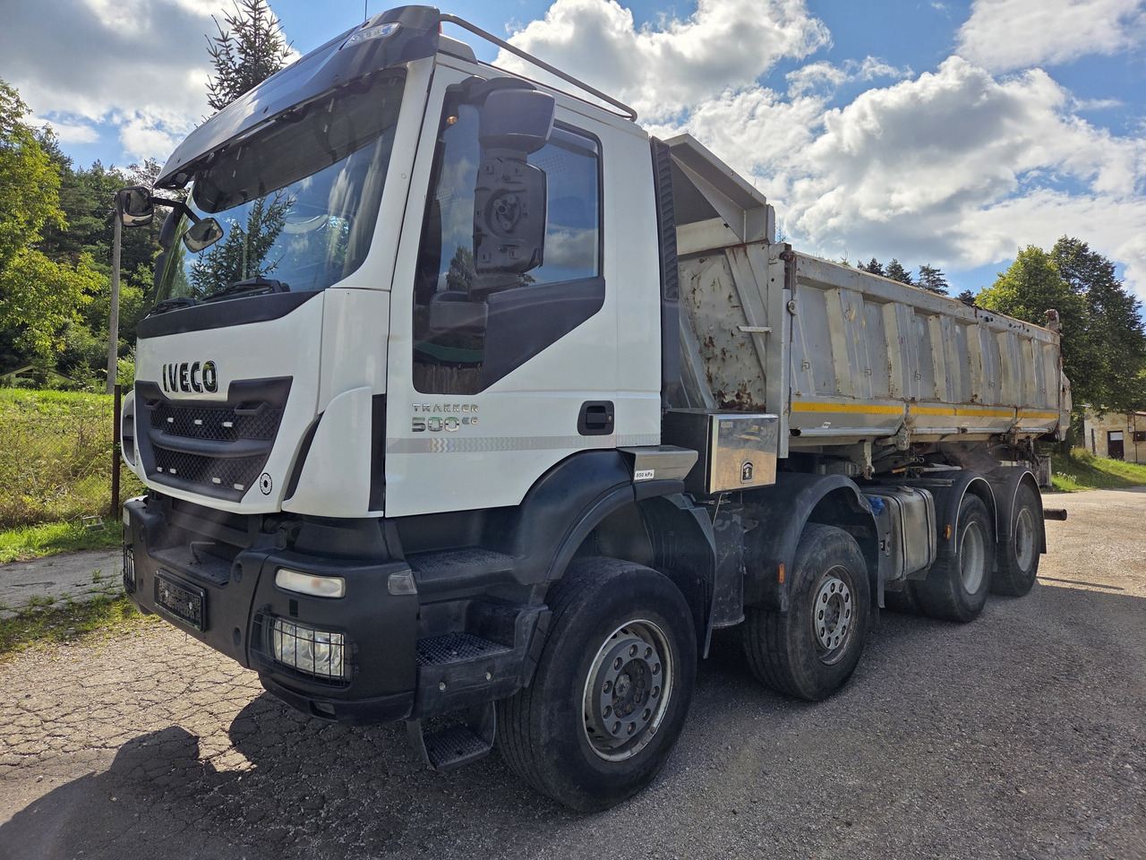 IVECO TRAKKER 500 8x4 EURO6 Bordmatik - Самосвал камион: снимка 1 IVECO TRAKKER 500 8x4 EURO6 Bordmatik - Самосвал камион: снимка 1