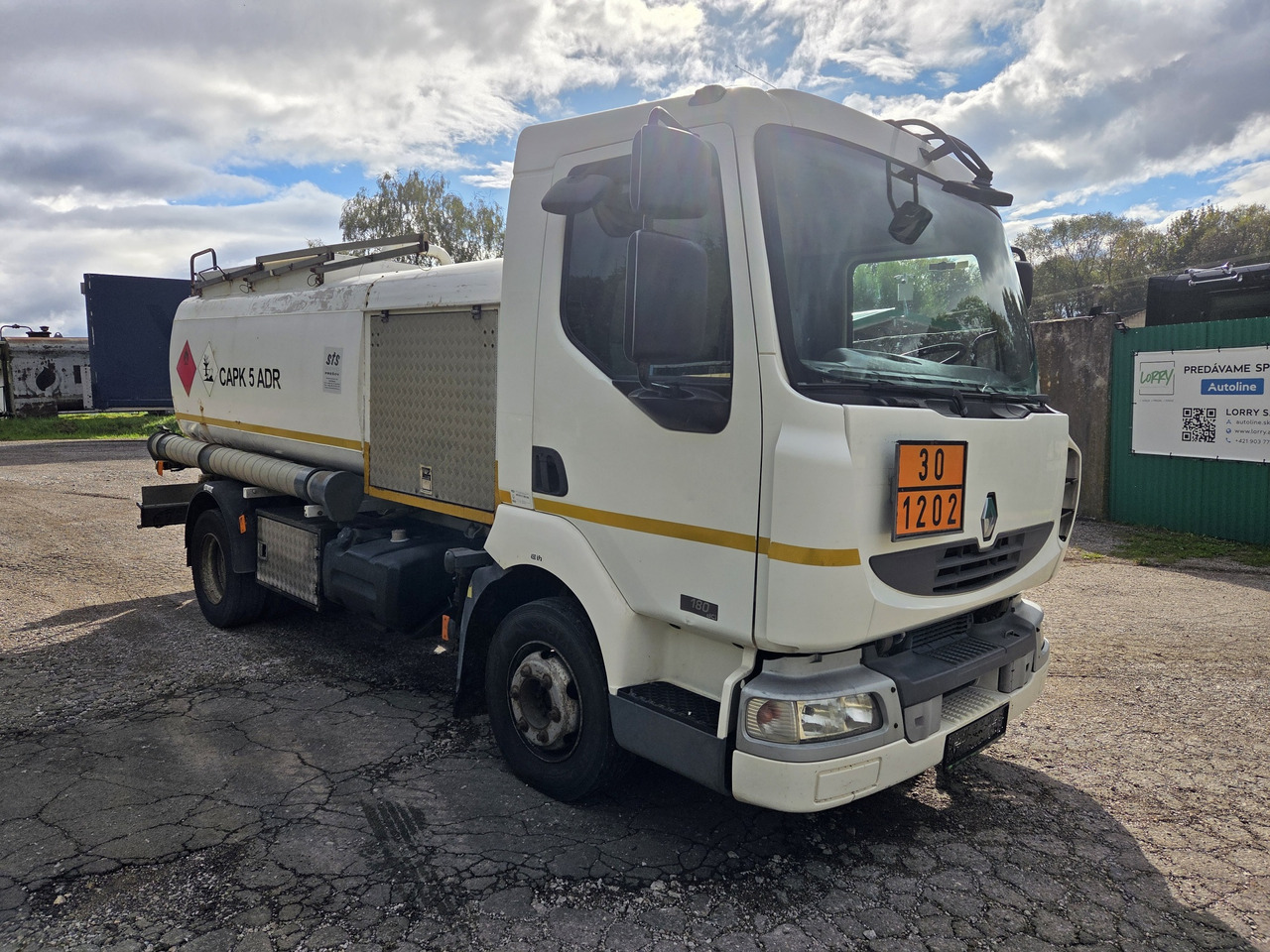 RENAULT MIDLUM 180.10 diesel tanker + dispensing + print - Камион цистерна: снимка 3 RENAULT MIDLUM 180.10 diesel tanker + dispensing + print - Камион цистерна: снимка 3