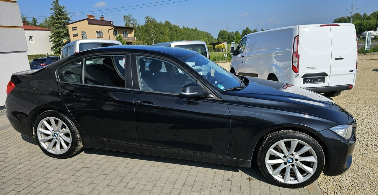 BMW SERIA 3 V (F30/F31/F34) BMW SERIA 3 BMW 330D xDrive ładny stan 4x4 sedan - Лек автомобил: снимка 5 BMW SERIA 3 V (F30/F31/F34) BMW SERIA 3 BMW 330D xDrive ładny stan 4x4 sedan - Лек автомобил: снимка 5