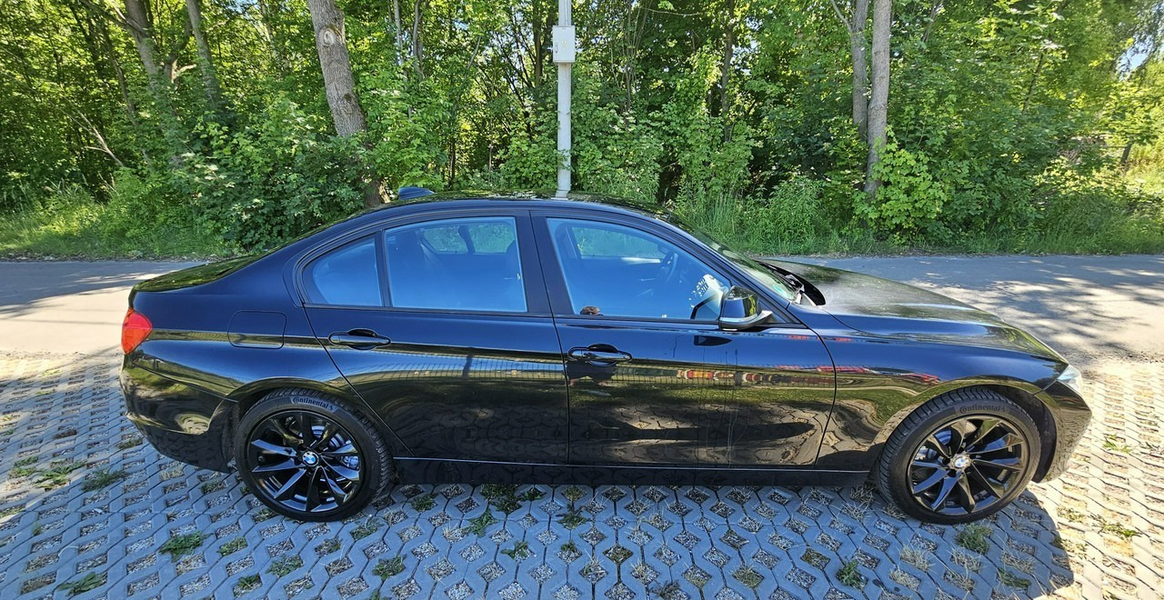 BMW SERIA 3 V (F30/F31/F34) BMW SERIA 3 BMW 330D xDrive ładny stan 4x4 sedan - Седан: снимка 5 BMW SERIA 3 V (F30/F31/F34) BMW SERIA 3 BMW 330D xDrive ładny stan 4x4 sedan - Седан: снимка 5