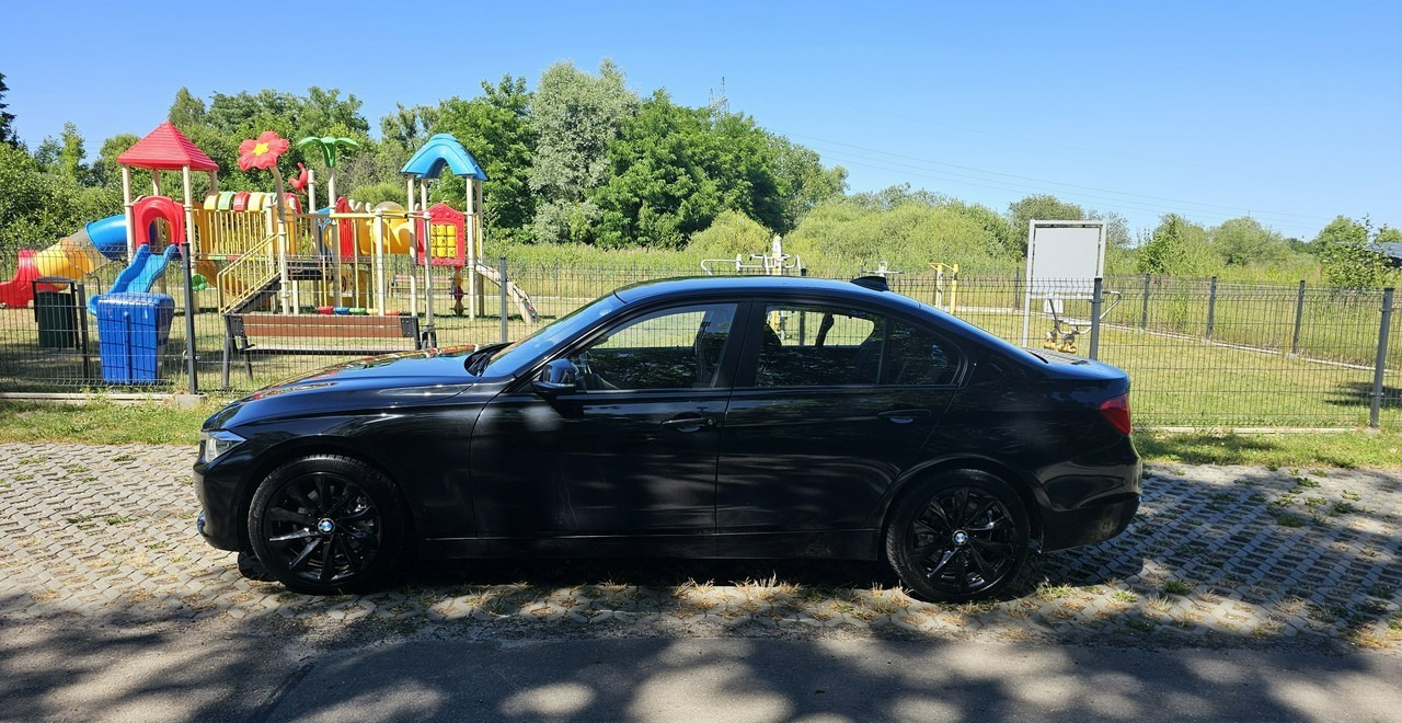 BMW SERIA 3 V (F30/F31/F34) BMW SERIA 3 BMW 330D xDrive ładny stan 4x4 sedan - Седан: снимка 3 BMW SERIA 3 V (F30/F31/F34) BMW SERIA 3 BMW 330D xDrive ładny stan 4x4 sedan - Седан: снимка 3