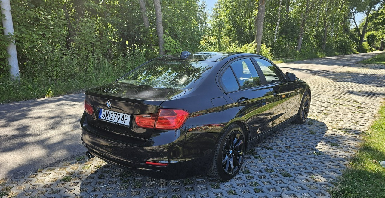 BMW SERIA 3 V (F30/F31/F34) BMW SERIA 3 BMW 330D xDrive ładny stan 4x4 sedan - Седан: снимка 4 BMW SERIA 3 V (F30/F31/F34) BMW SERIA 3 BMW 330D xDrive ładny stan 4x4 sedan - Седан: снимка 4