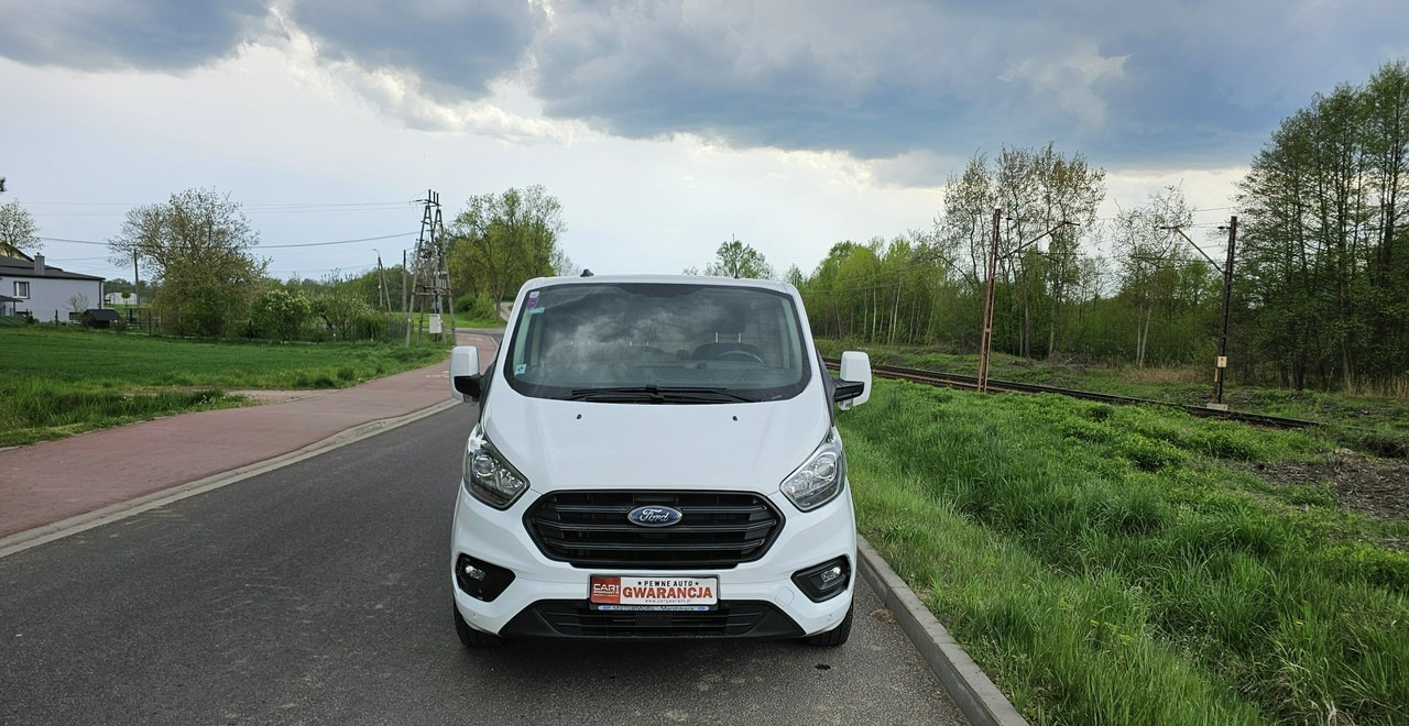 Ford Transit Transit Custom Ford Transit Custom long bardzo ładny egzemplarz - Товарен бус: снимка 3 Ford Transit Transit Custom Ford Transit Custom long bardzo ładny egzemplarz - Товарен бус: снимка 3