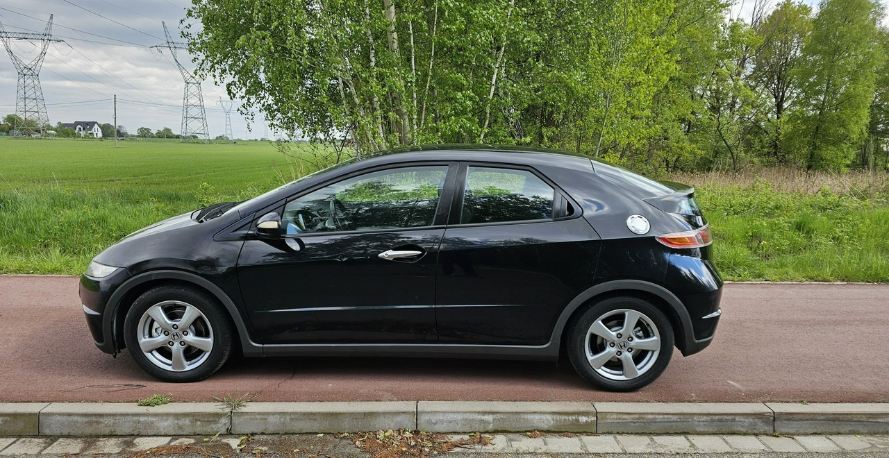 Хечбек Honda Civic VIII bardzo ładna * pełnosprawna *: снимка 7