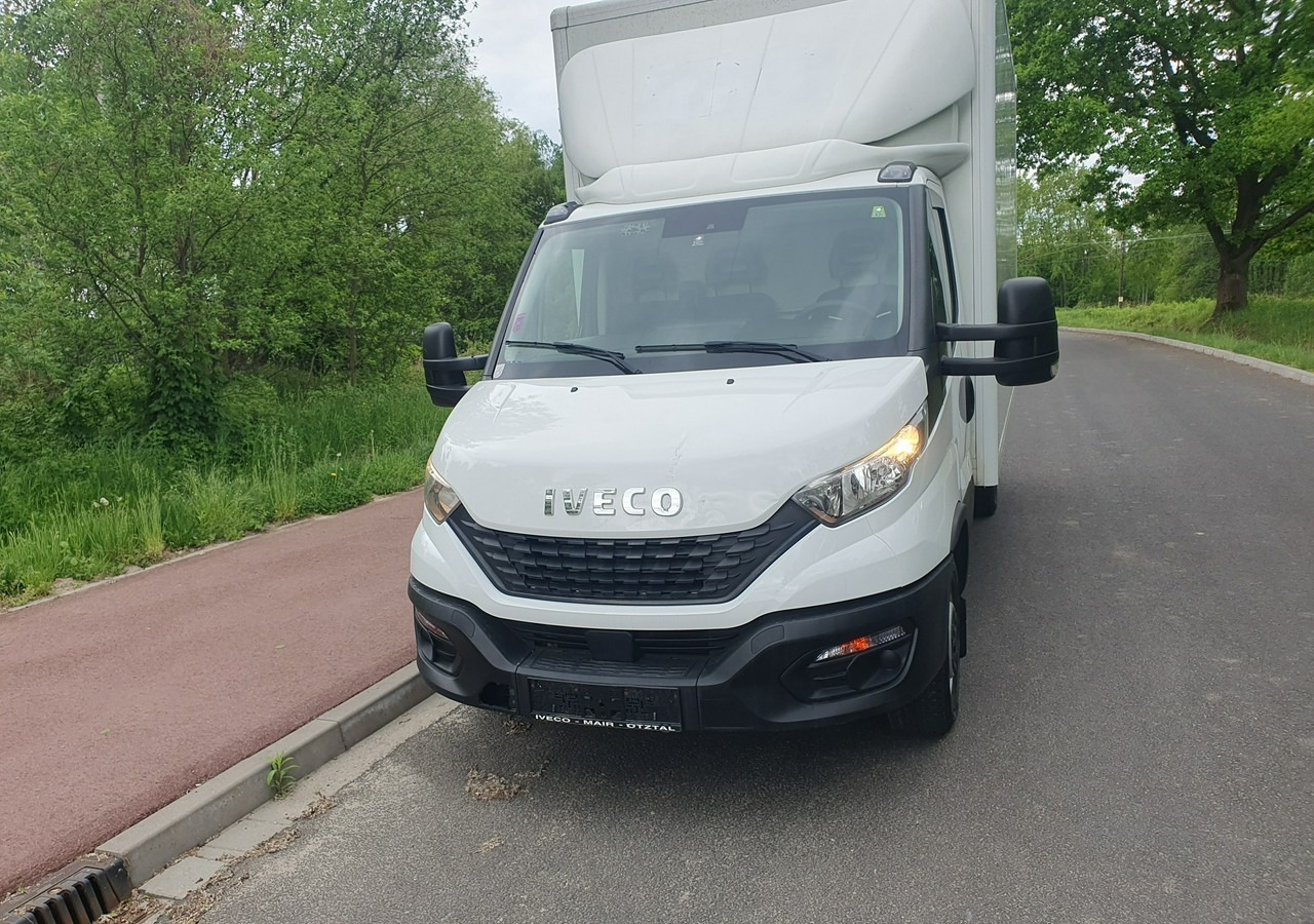 Iveco 35 Daily 35S14 klima * 3 osobowy *nowy rozrząd * - Лекотоварен автомобил фургон: снимка 2 Iveco 35 Daily 35S14 klima * 3 osobowy *nowy rozrząd * - Лекотоварен автомобил фургон: снимка 2
