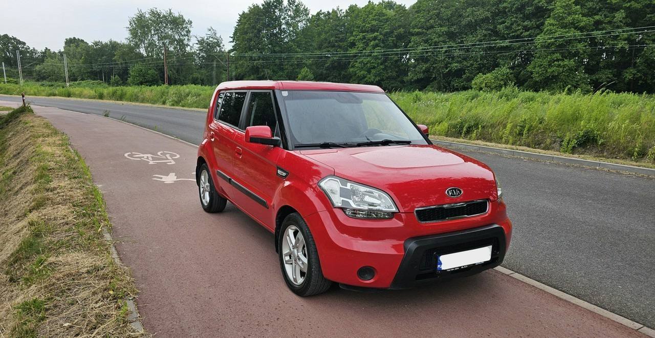 Kia Soul klima*alufelgi**** - Лек автомобил: снимка 3 Kia Soul klima*alufelgi**** - Лек автомобил: снимка 3