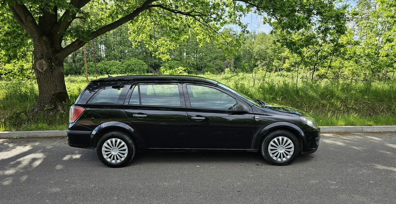 Opel Astra H sprawna * klima* - Лек автомобил: снимка 4 Opel Astra H sprawna * klima* - Лек автомобил: снимка 4