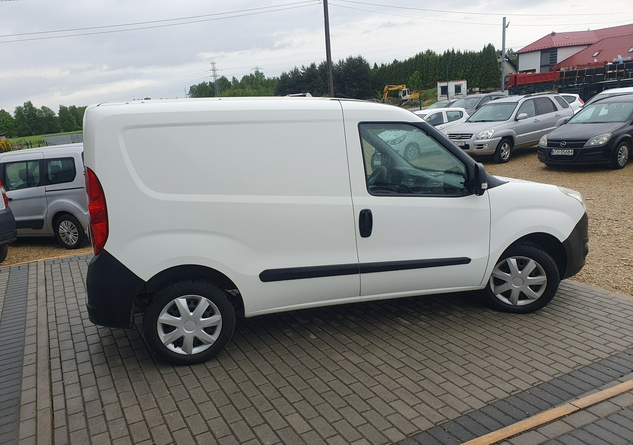 Opel Combo Opel Combo 1.4 Benzyna Polski Salon - Товарен бус: снимка 5 Opel Combo Opel Combo 1.4 Benzyna Polski Salon - Товарен бус: снимка 5