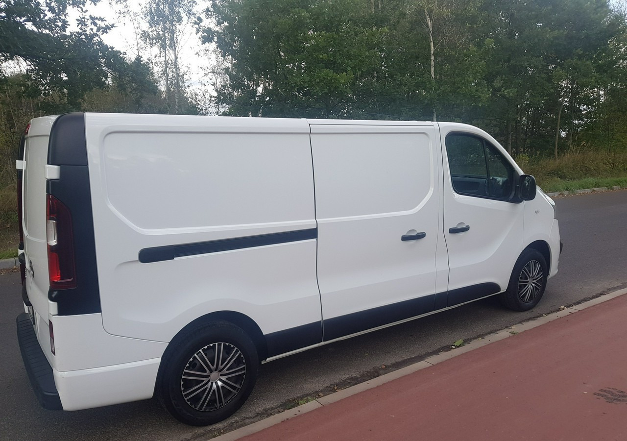 Opel Vivaro krajowy *jeden właściciel * - Товарен бус: снимка 5 Opel Vivaro krajowy *jeden właściciel * - Товарен бус: снимка 5