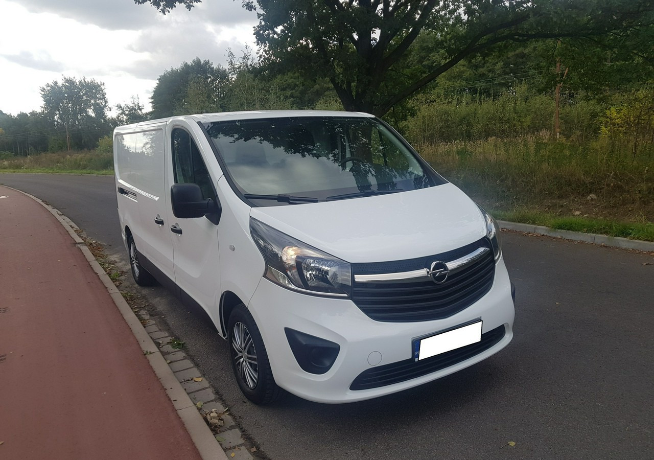 Opel Vivaro krajowy *jeden właściciel * - Товарен бус: снимка 3 Opel Vivaro krajowy *jeden właściciel * - Товарен бус: снимка 3