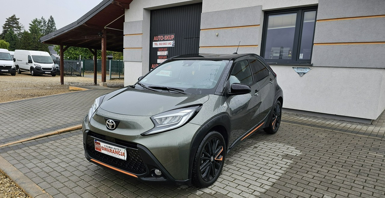 Toyota Aygo X Aygo x cross limited automat 25tyś - Хечбек: снимка 3 Toyota Aygo X Aygo x cross limited automat 25tyś - Хечбек: снимка 3