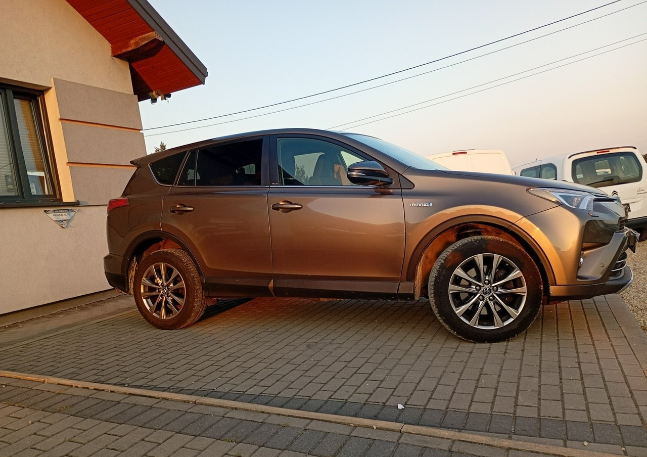 Toyota RAV 4 IV 2017/ 2018 - Джип: снимка 4 Toyota RAV 4 IV 2017/ 2018 - Джип: снимка 4
