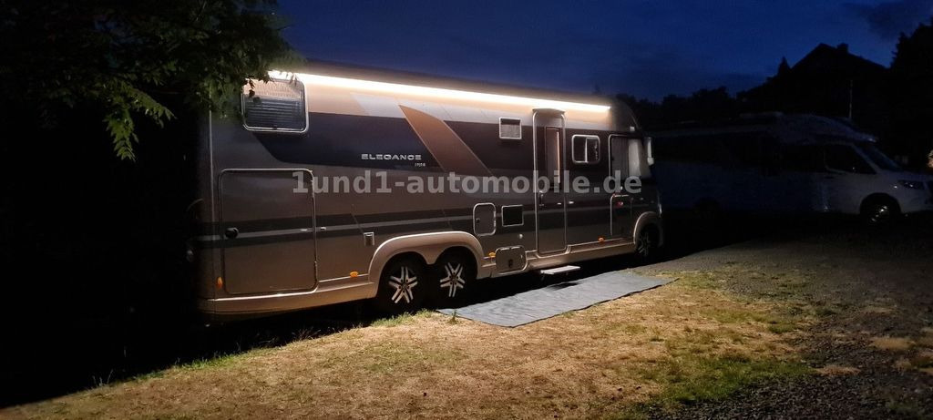 Bürstner Elegance I 910 G Solar/AHK/RFK/Alde/TwinSat/2xTV/Vollausstattung Elegance I 910 G Solar/AHK/RFK/Alde/TwinSat/2xTV/Vollausstattung - Интегриран кемпер: снимка 1 Bürstner Elegance I 910 G Solar/AHK/RFK/Alde/TwinSat/2xTV/Vollausstattung Elegance I 910 G Solar/AHK/RFK/Alde/TwinSat/2xTV/Vollausstattung - Интегриран кемпер: снимка 1