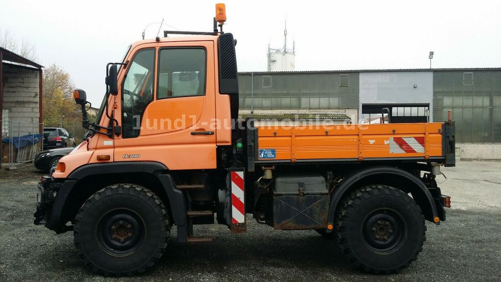Mercedes-Benz Unimog U 300 Kipper Zugmaschine Kommunalhydraulik U 500 400 U 300 Kipper Zugmaschine Kommunalhydraulik U 500 400 - Комунална/ Специална техника: снимка 5 Mercedes-Benz Unimog U 300 Kipper Zugmaschine Kommunalhydraulik U 500 400 U 300 Kipper Zugmaschine Kommunalhydraulik U 500 400 - Комунална/ Специална техника: снимка 5